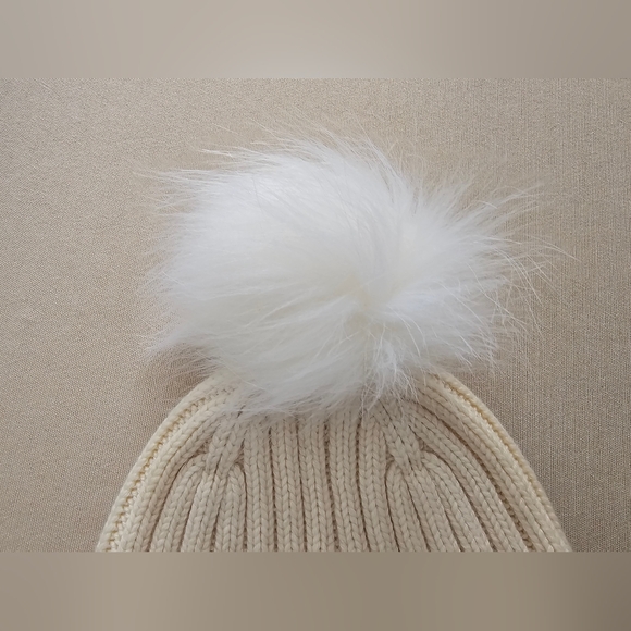 NWT Women's J Crew Cream Winter Hat / Beanie with White Faux Fur Pom Pom - Picture 3 of 10